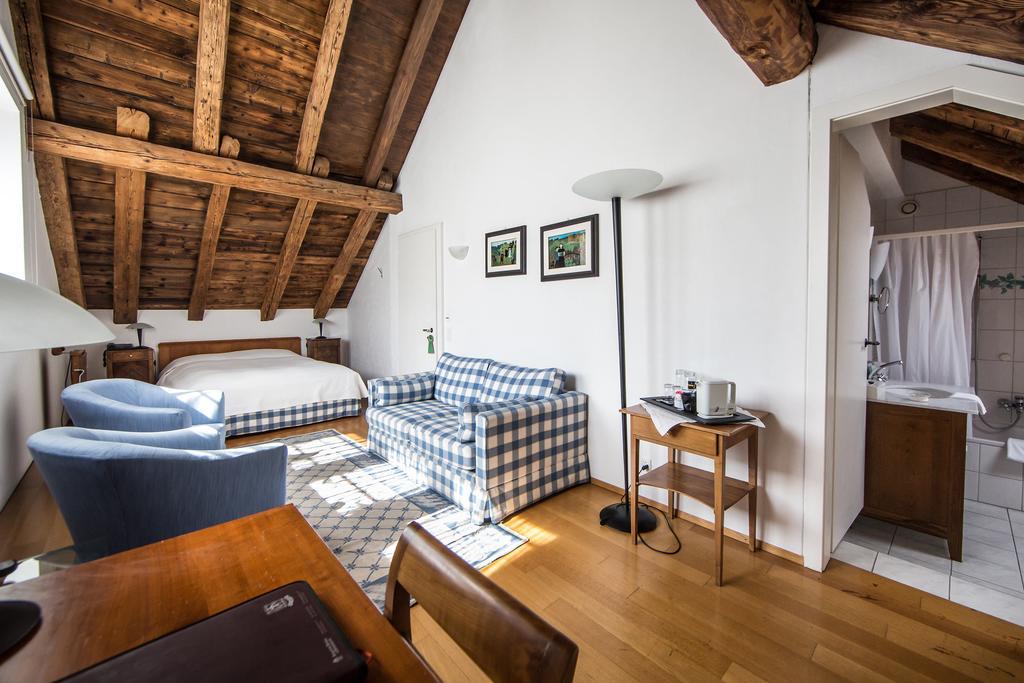 Hotel Restaurant Au Sauvage Fribourg Rum bild