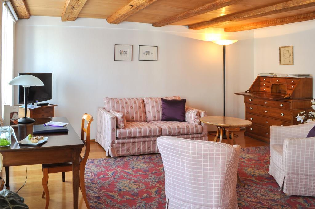 Hotel Restaurant Au Sauvage Fribourg Rum bild