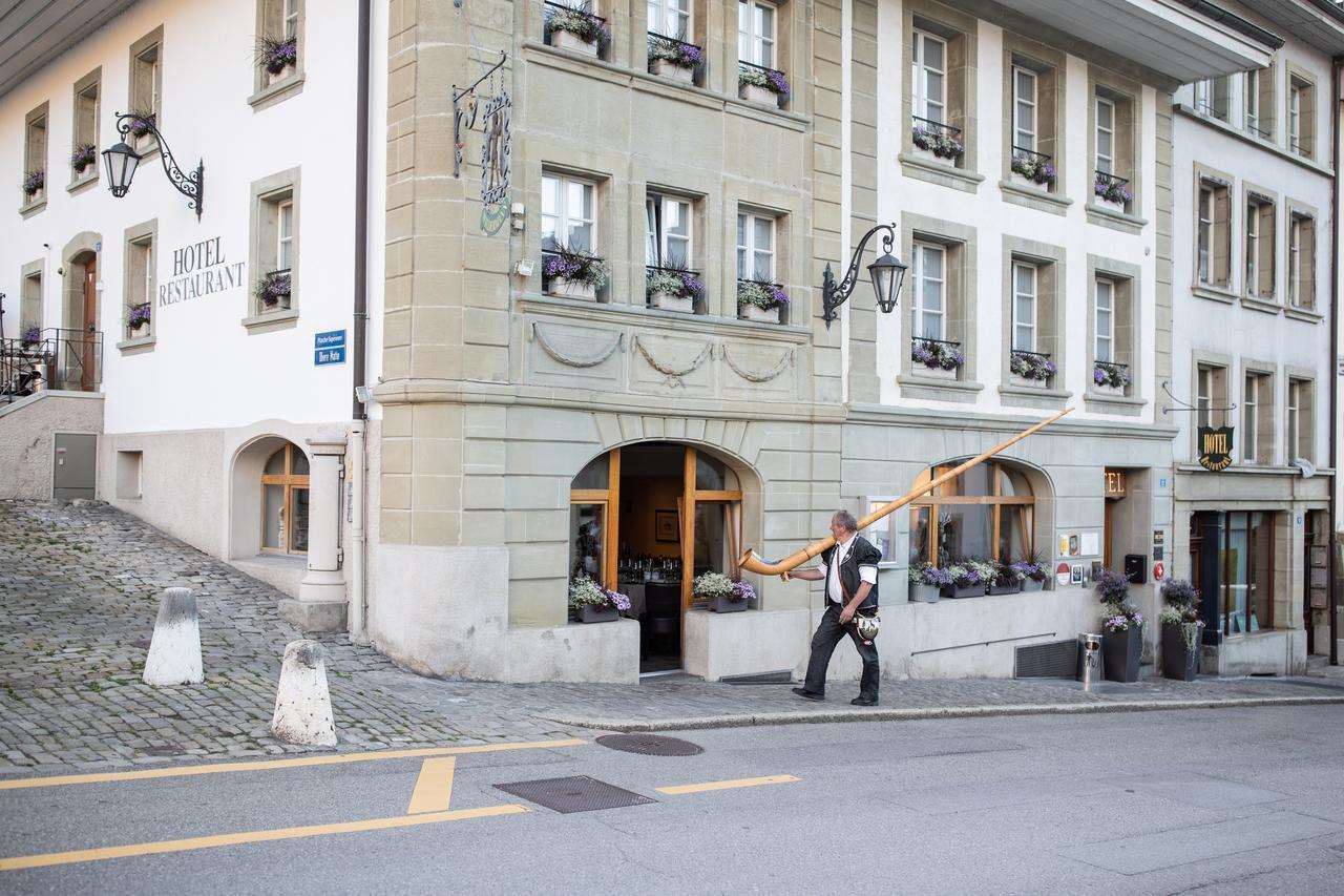 Hotel Restaurant Au Sauvage Fribourg Exteriör bild